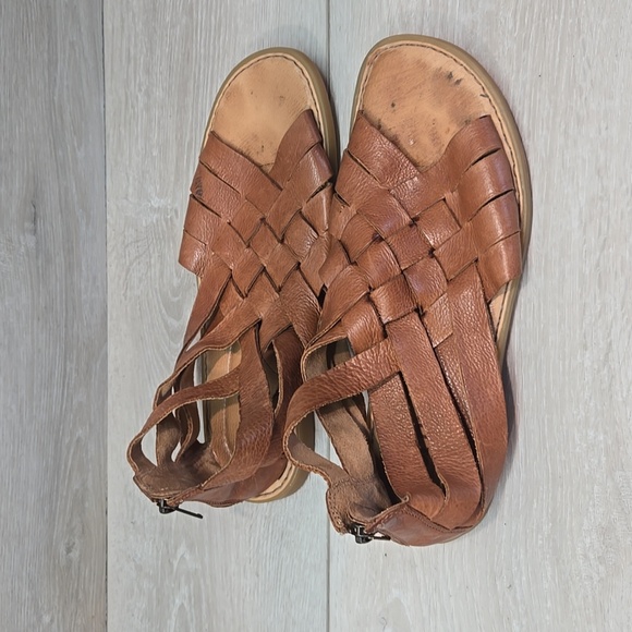 Born Women Brown Leather Woven Sandals Zip Back Sandals Shoes Sz 8M - Picture 2 of 13